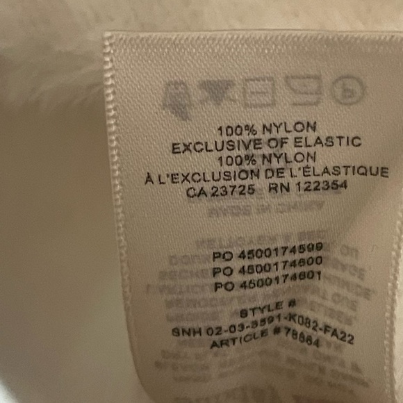 Aritzia Sunday Best V Neck Sweater - Picture 2 of 4